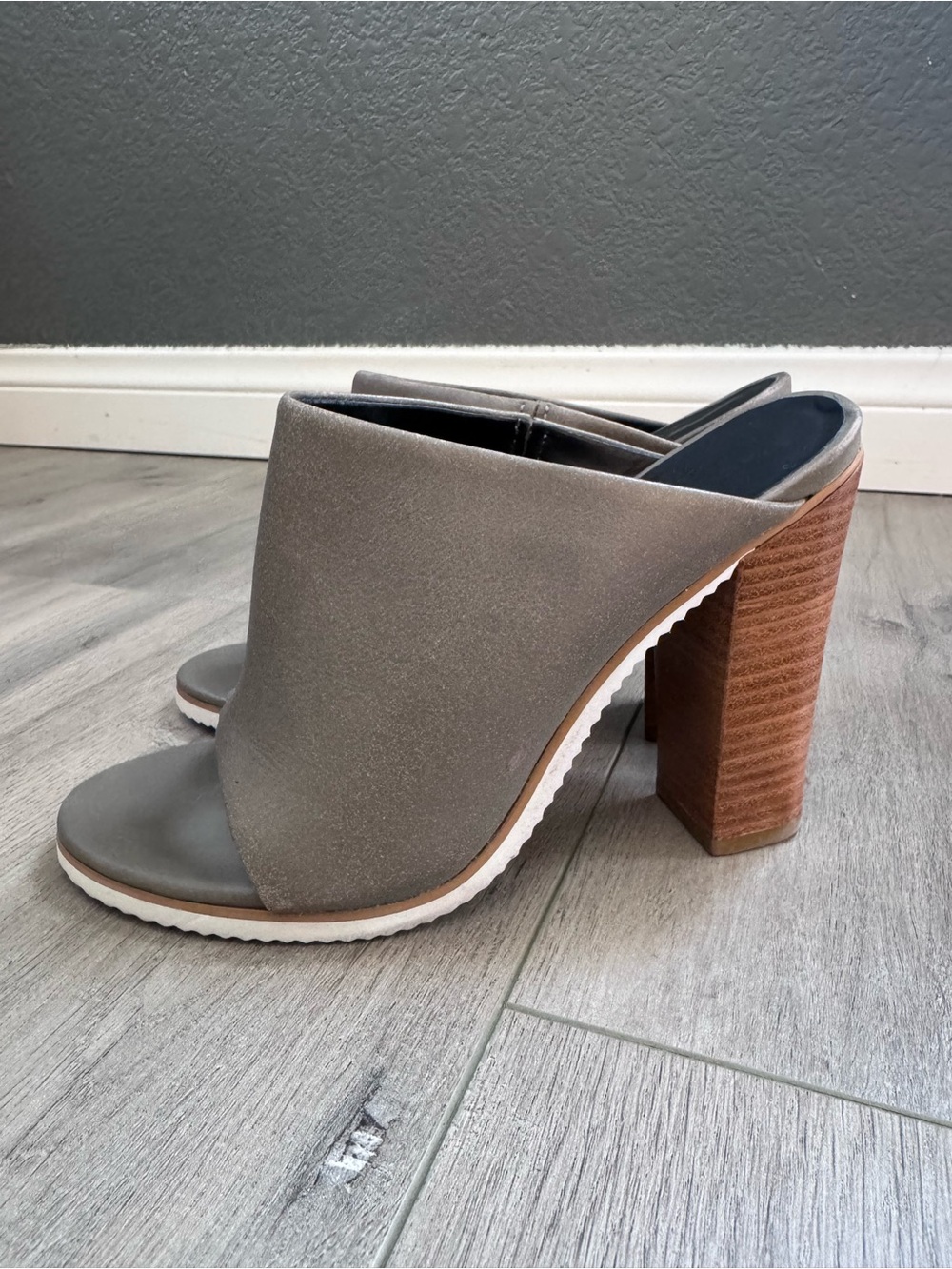 Tibi Leather Gray Bee Mule Sandals Block Heel Open Toe EU 36 Y2K Festival